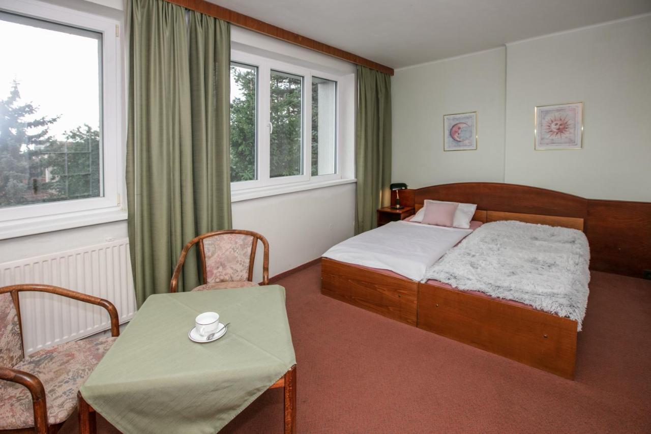 Hotel-Pension Kamyk Πράγα Εξωτερικό φωτογραφία