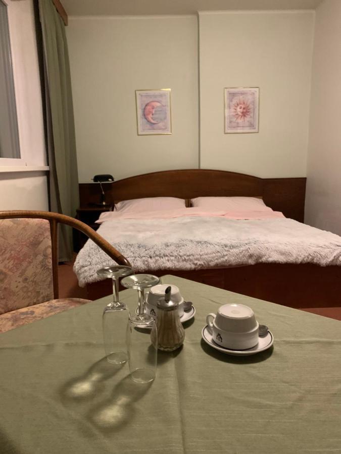 Hotel-Pension Kamyk Πράγα Εξωτερικό φωτογραφία