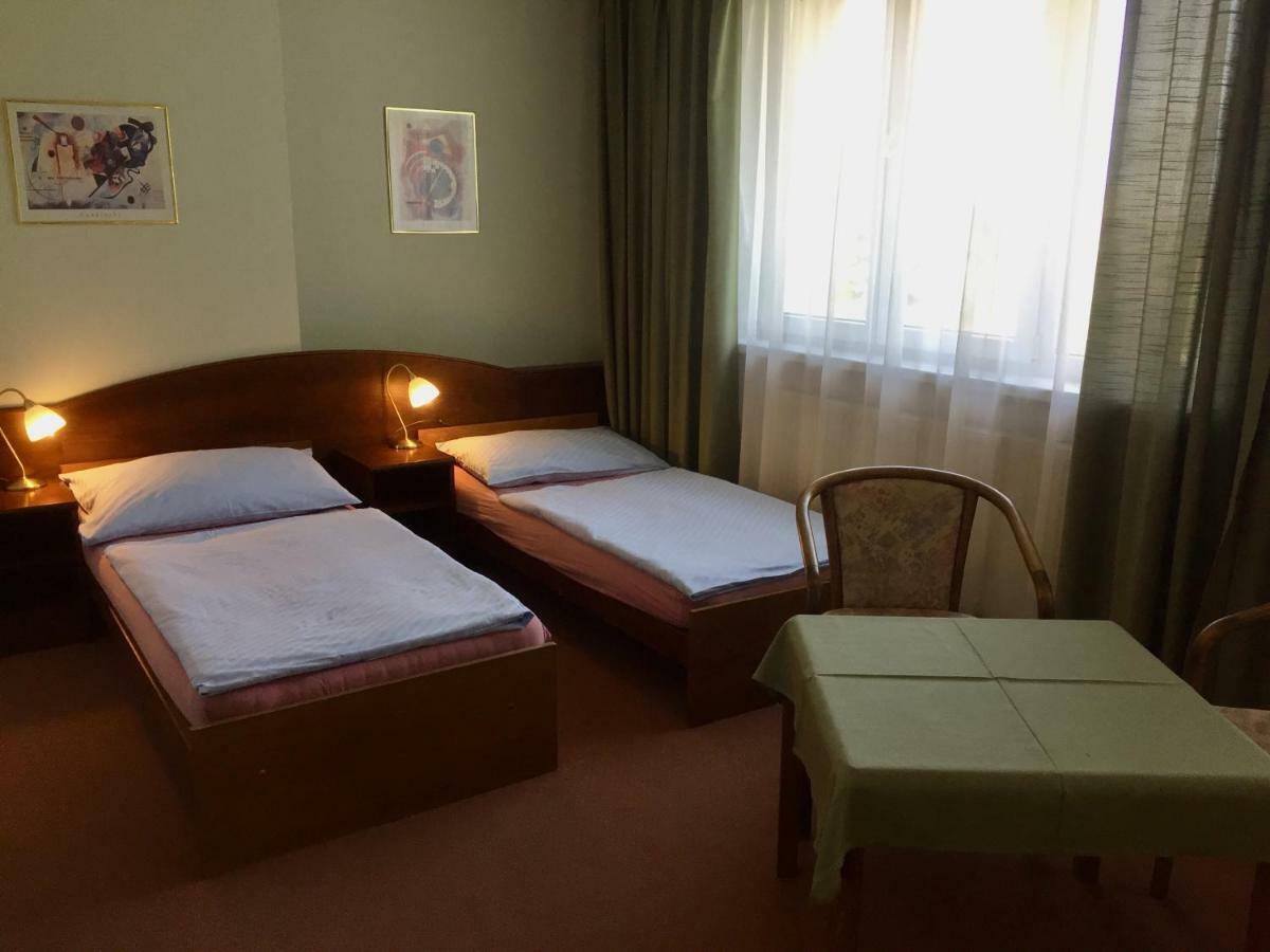 Hotel-Pension Kamyk Πράγα Εξωτερικό φωτογραφία